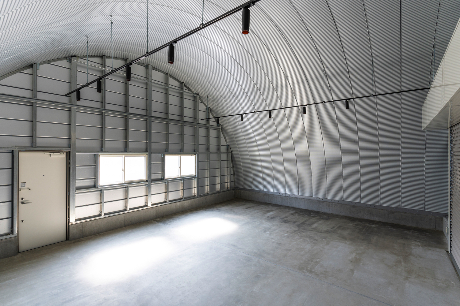 倉庫 スチールアーチ 間口8.0mm 奥行8.8mm 高さ4.6mm イメージ3