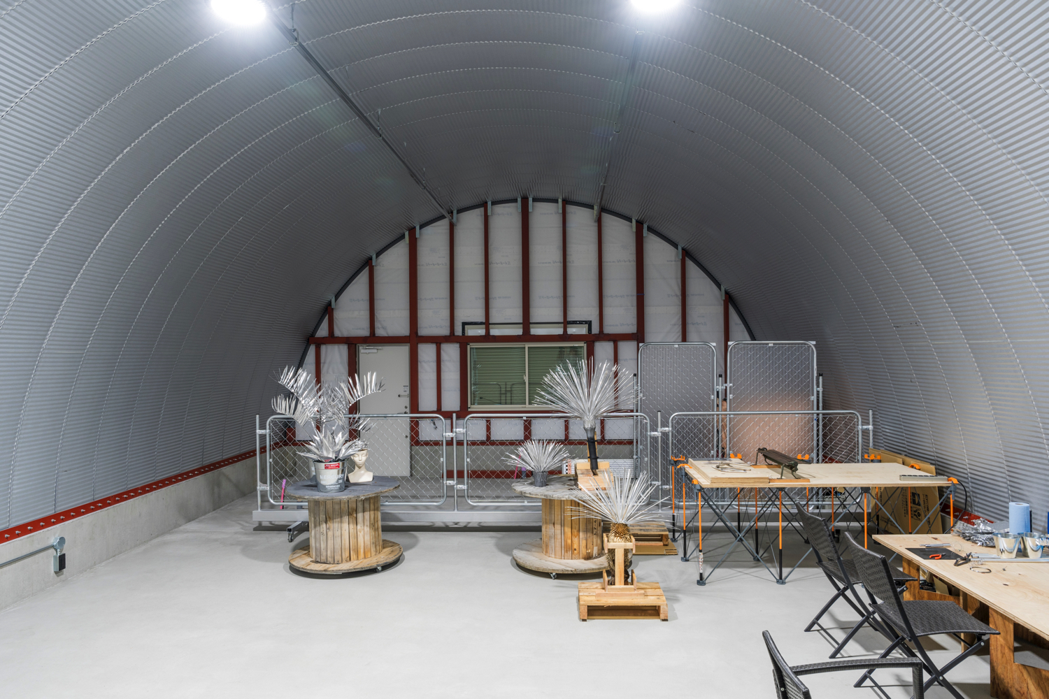 倉庫・作業場 スチールアーチ 間口7.0m 奥行16m 庇奥行き5.6m イメージ2