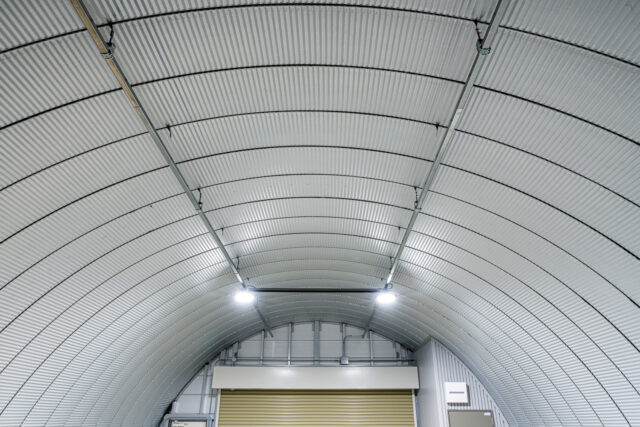 倉庫・作業場 スチールアーチ 間口7.0m 奥行16m 庇奥行き5.6m イメージ6