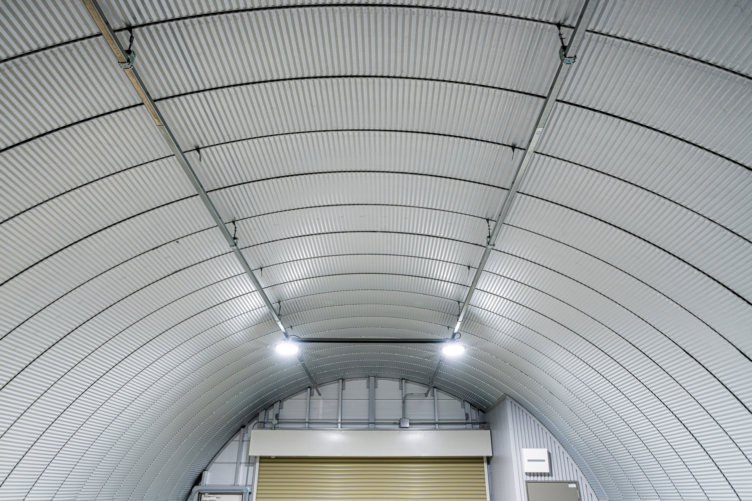 倉庫・作業場 スチールアーチ 間口7.0m 奥行16m 庇奥行き5.6m イメージ6