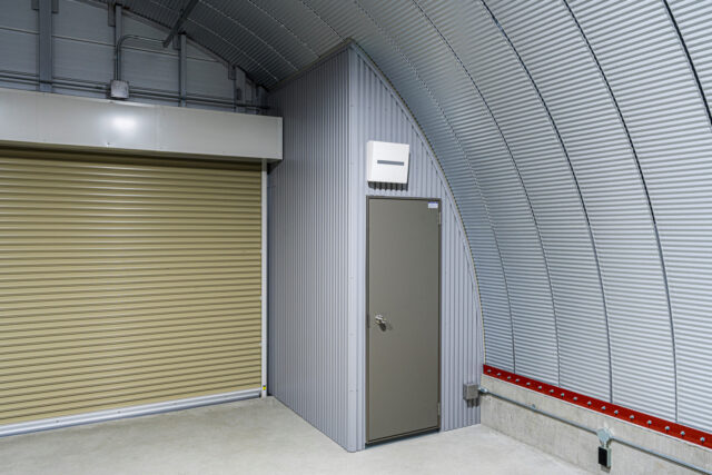 倉庫・作業場 スチールアーチ 間口7.0m 奥行16m 庇奥行き5.6m イメージ10