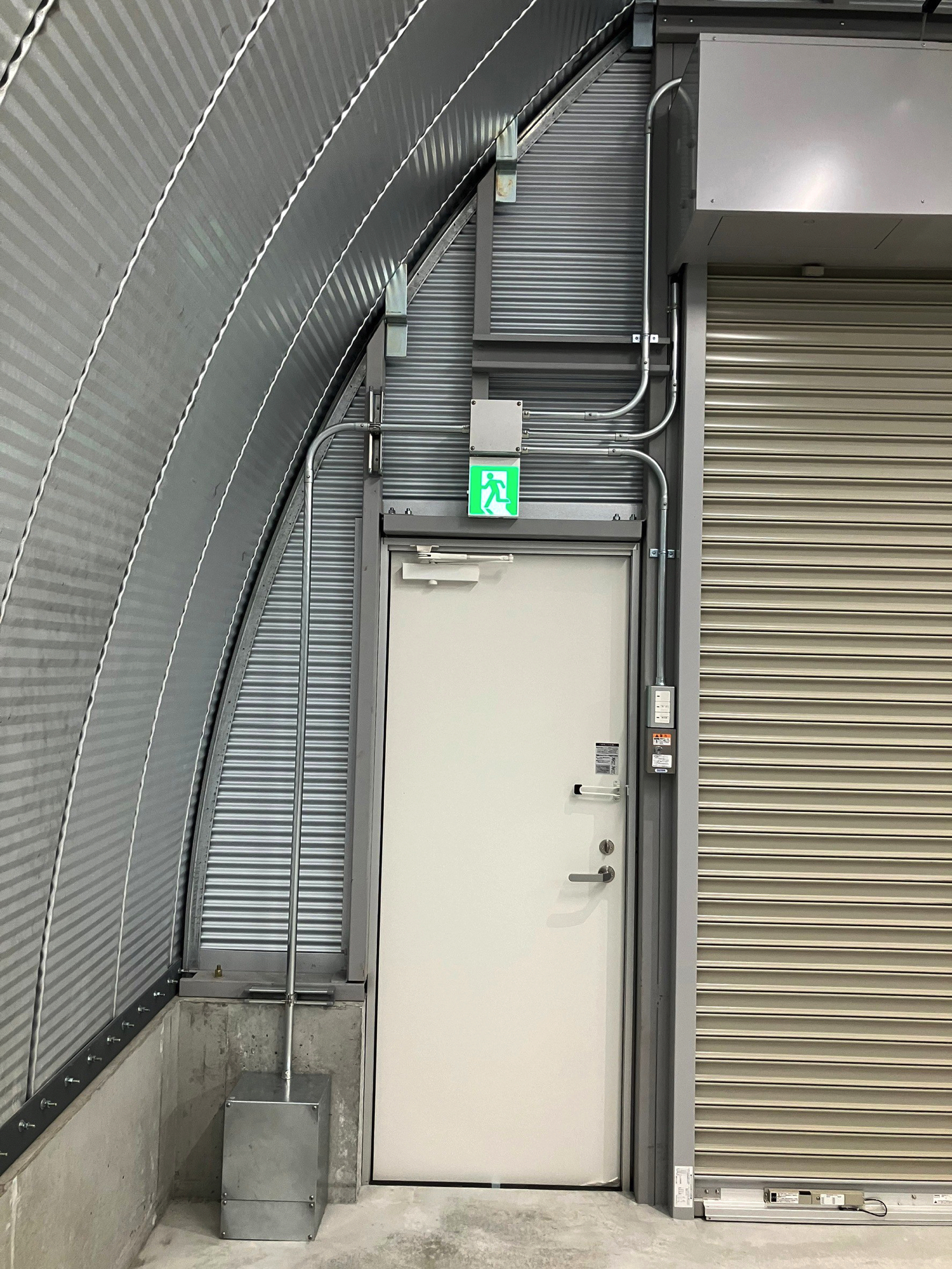 倉庫 スチールアーチ 間口8.0m 奥行10.23m イメージ5