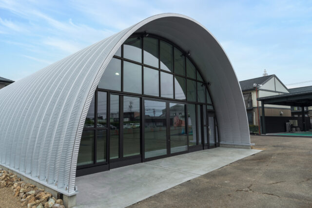 作業場・倉庫 スチールアーチ 間口10m 奥行14.4m 最高高さ5.3m イメージ9