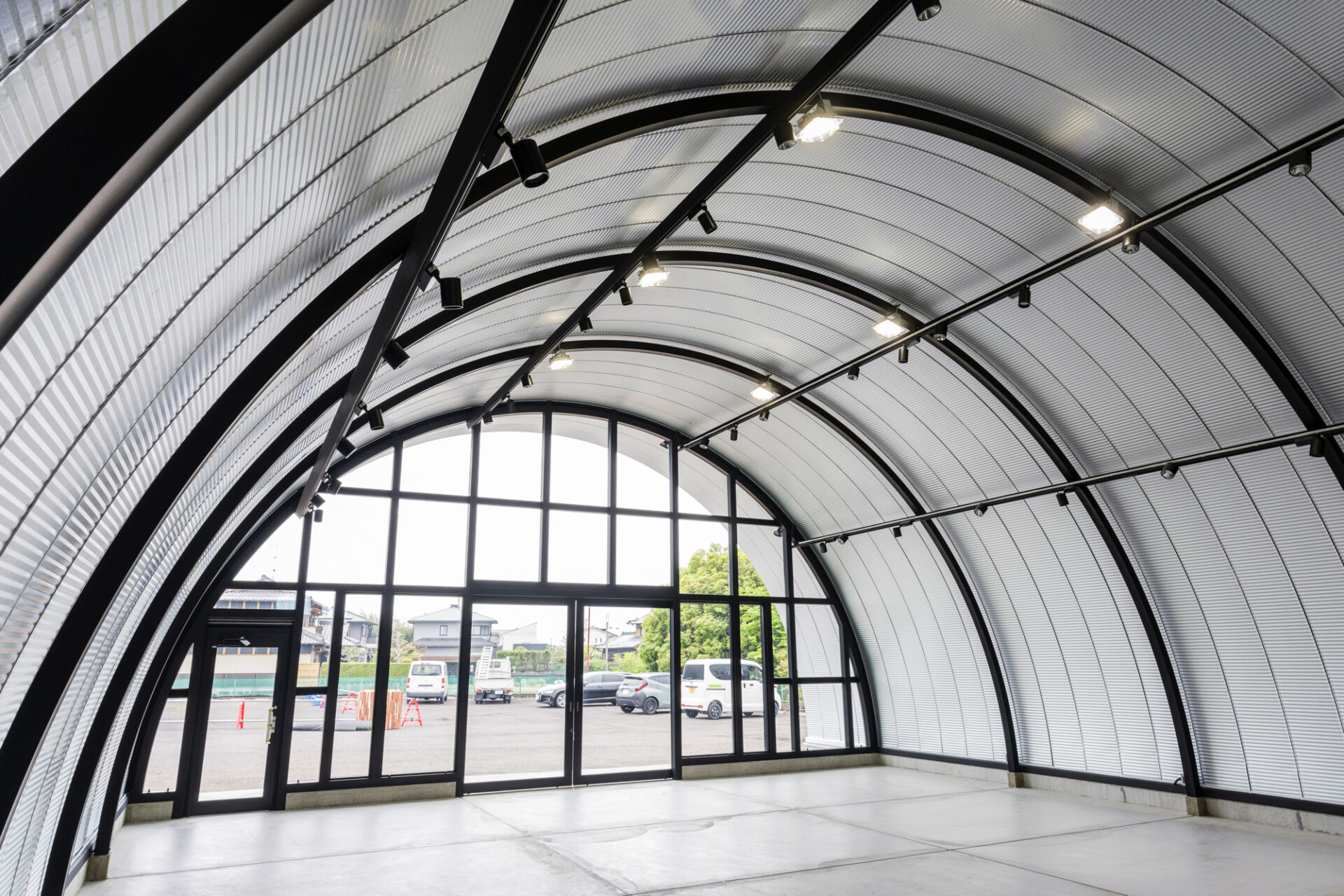 作業場・倉庫 スチールアーチ 間口10m 奥行14.4m 最高高さ5.3m イメージ5