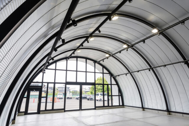 作業場・倉庫 スチールアーチ 間口10m 奥行14.4m 最高高さ5.3m イメージ5