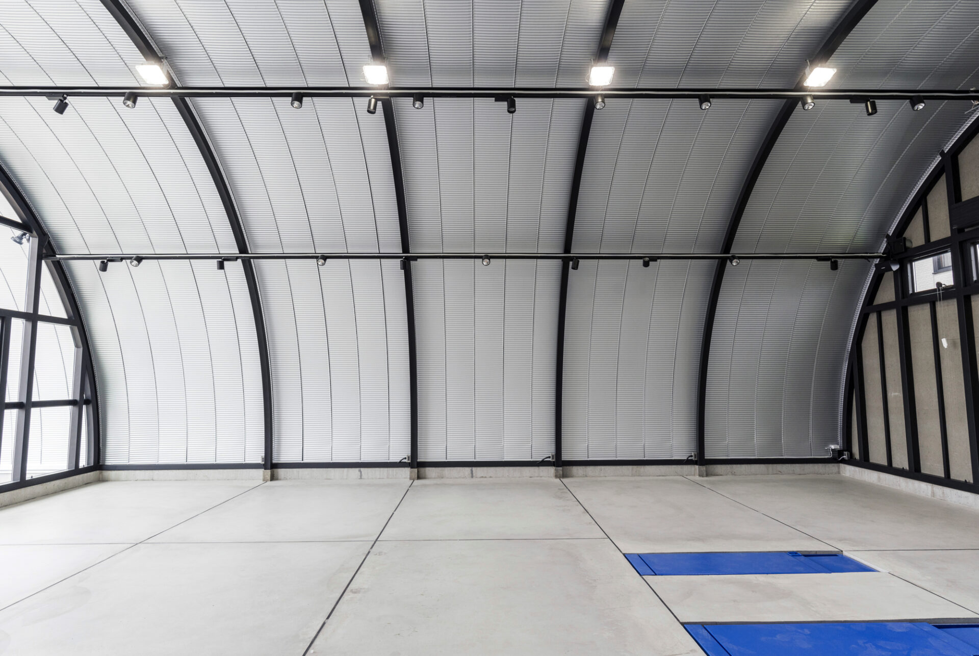 作業場・倉庫 スチールアーチ 間口10m 奥行14.4m 最高高さ5.3m イメージ7