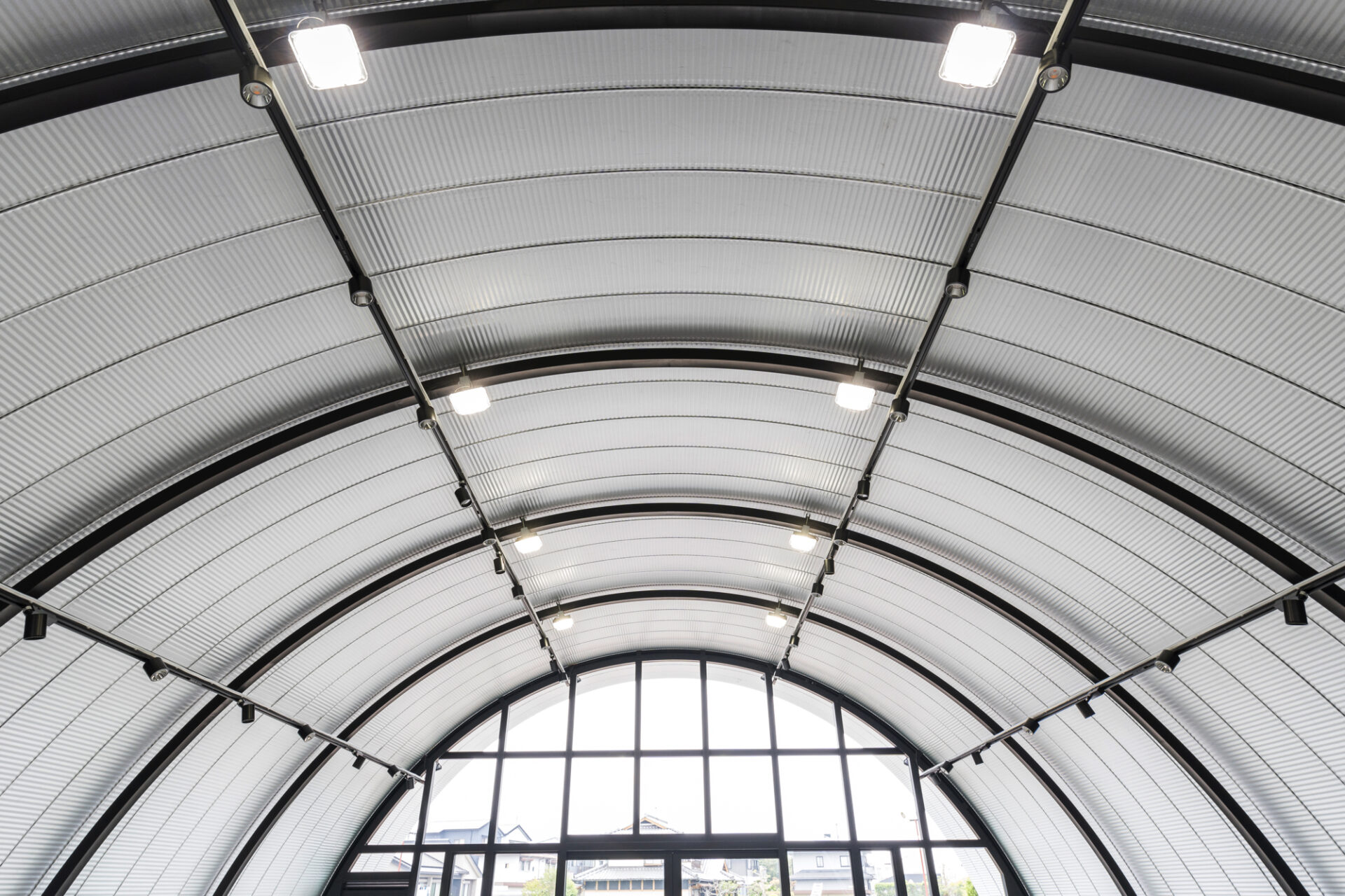 作業場・倉庫 スチールアーチ 間口10m 奥行14.4m 最高高さ5.3m イメージ9