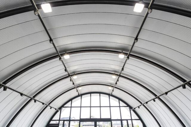 作業場・倉庫 スチールアーチ 間口10m 奥行14.4m 最高高さ5.3m イメージ9