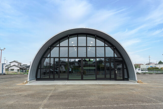 作業場・倉庫 スチールアーチ 間口10m 奥行14.4m 最高高さ5.3m イメージ3