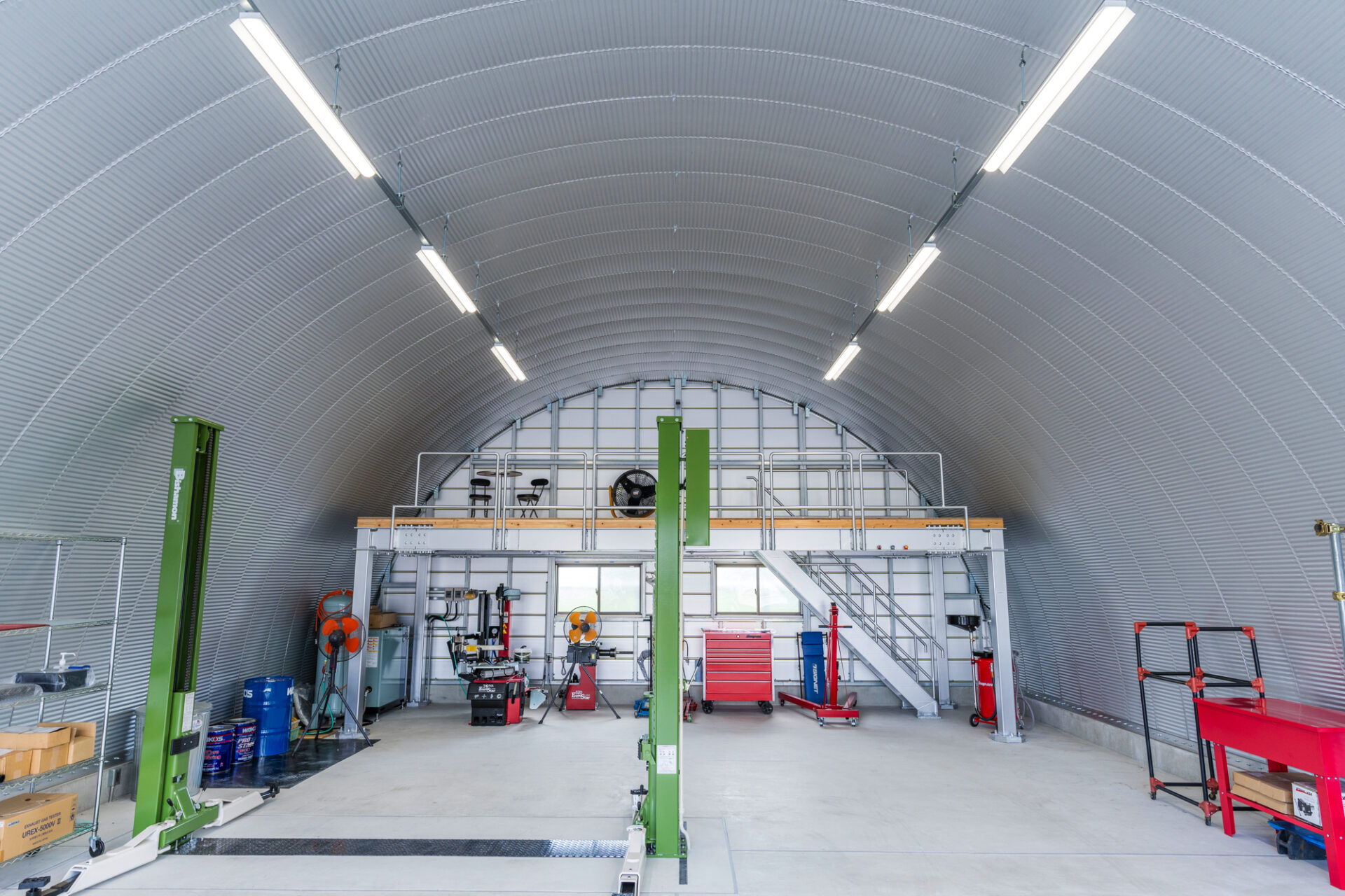 倉庫・作業場 スチールアーチ 間口8.8m 奥行13.0m 最高高さ4.8m イメージ