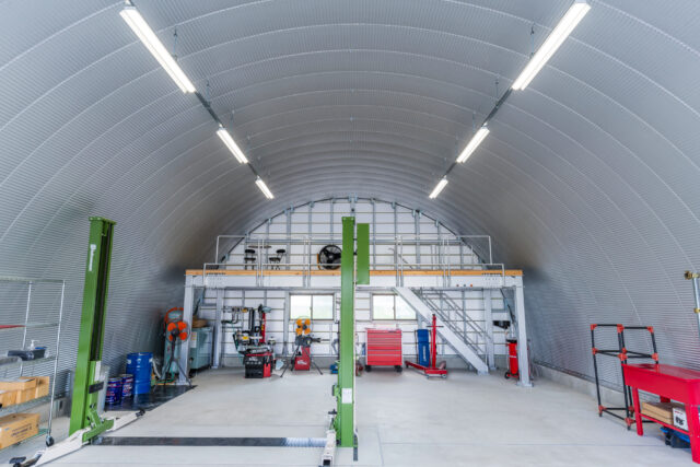 倉庫・作業場 スチールアーチ 間口8.8m 奥行13.0m 最高高さ4.8m イメージ1