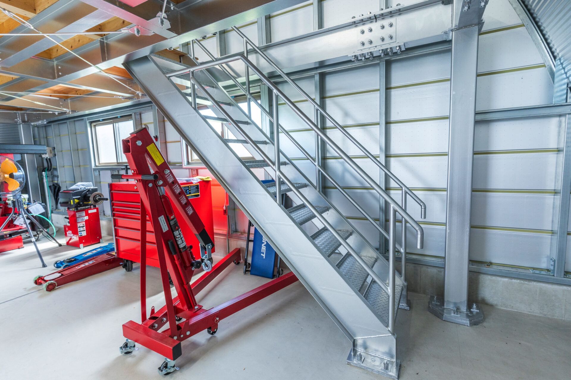 倉庫・作業場 スチールアーチ 間口8.8m 奥行13.0m 最高高さ4.8m イメージ2