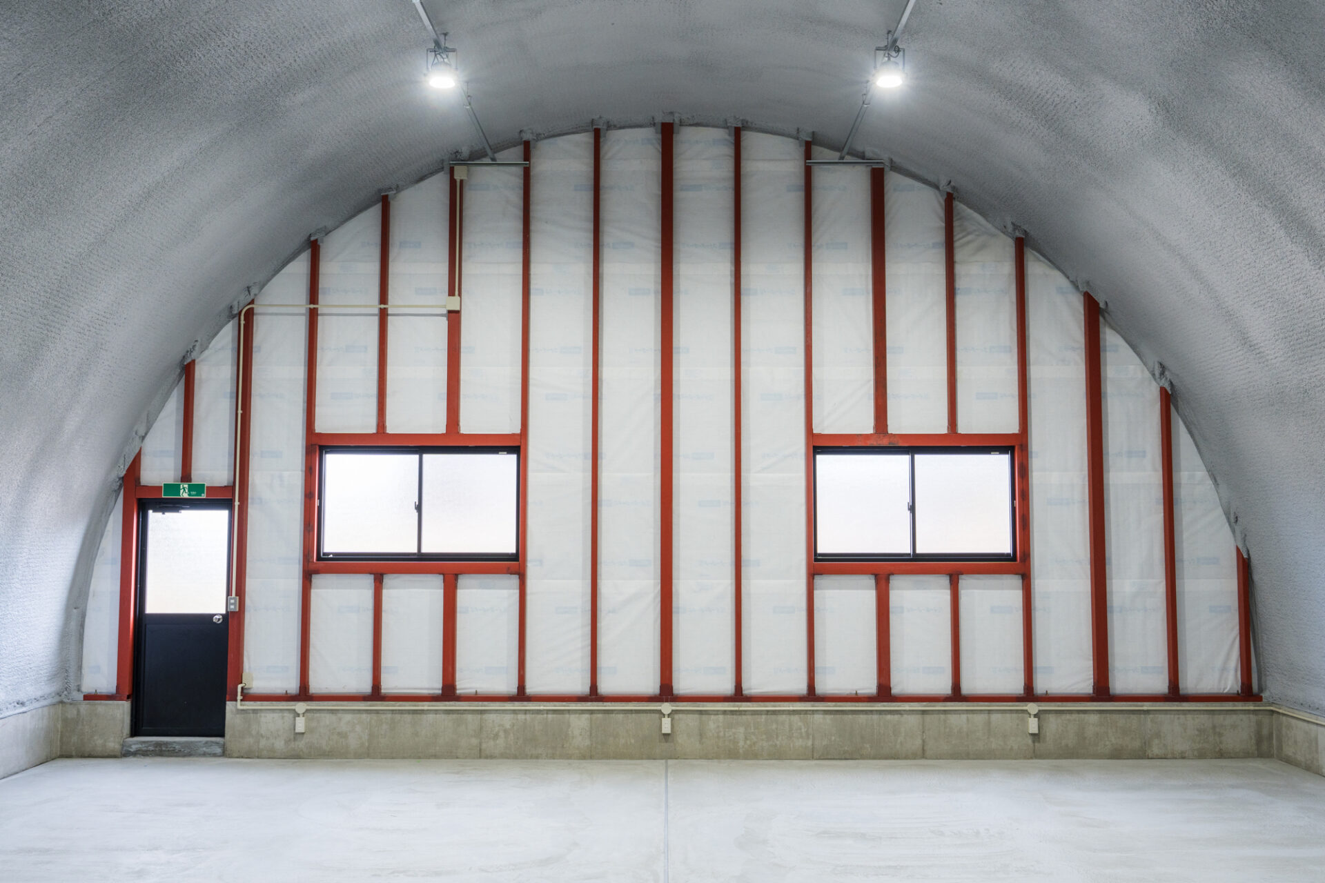 倉庫2棟 スチールアーチ 間口10.0m 奥行20.0m 最高高さ5.6m イメージ6