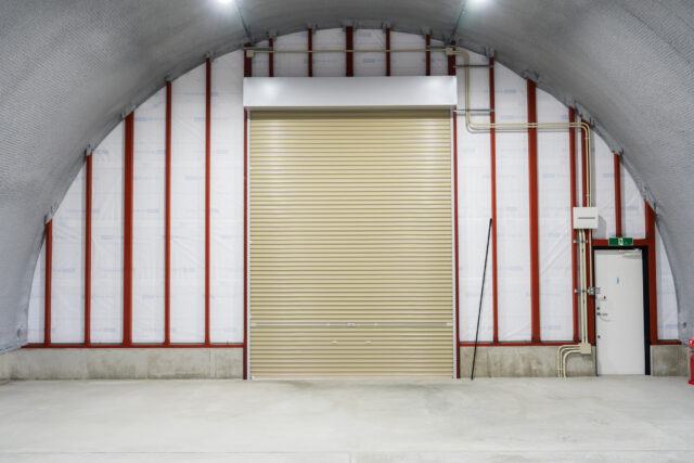 倉庫2棟 スチールアーチ 間口10.0m 奥行20.0m 最高高さ5.6m イメージ5