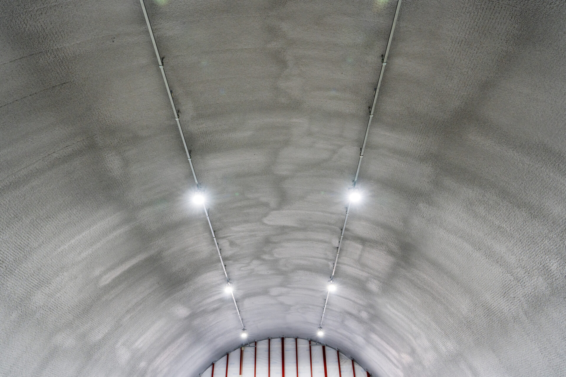 倉庫2棟 スチールアーチ 間口10.0m 奥行20.0m 最高高さ5.6m イメージ7