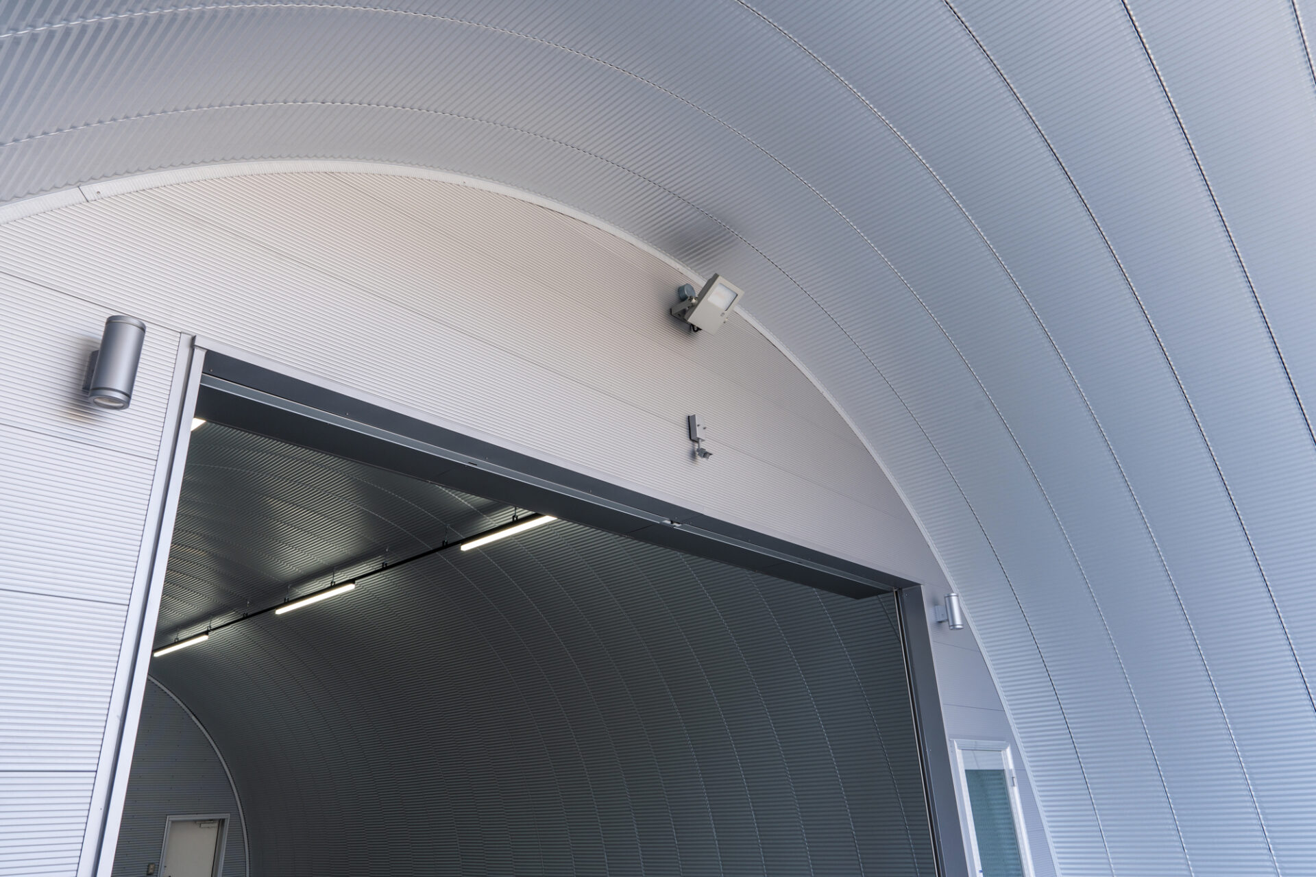 倉庫 スチールアーチ 間口7.5m 奥行15.8m 高さ4.35m イメージ17