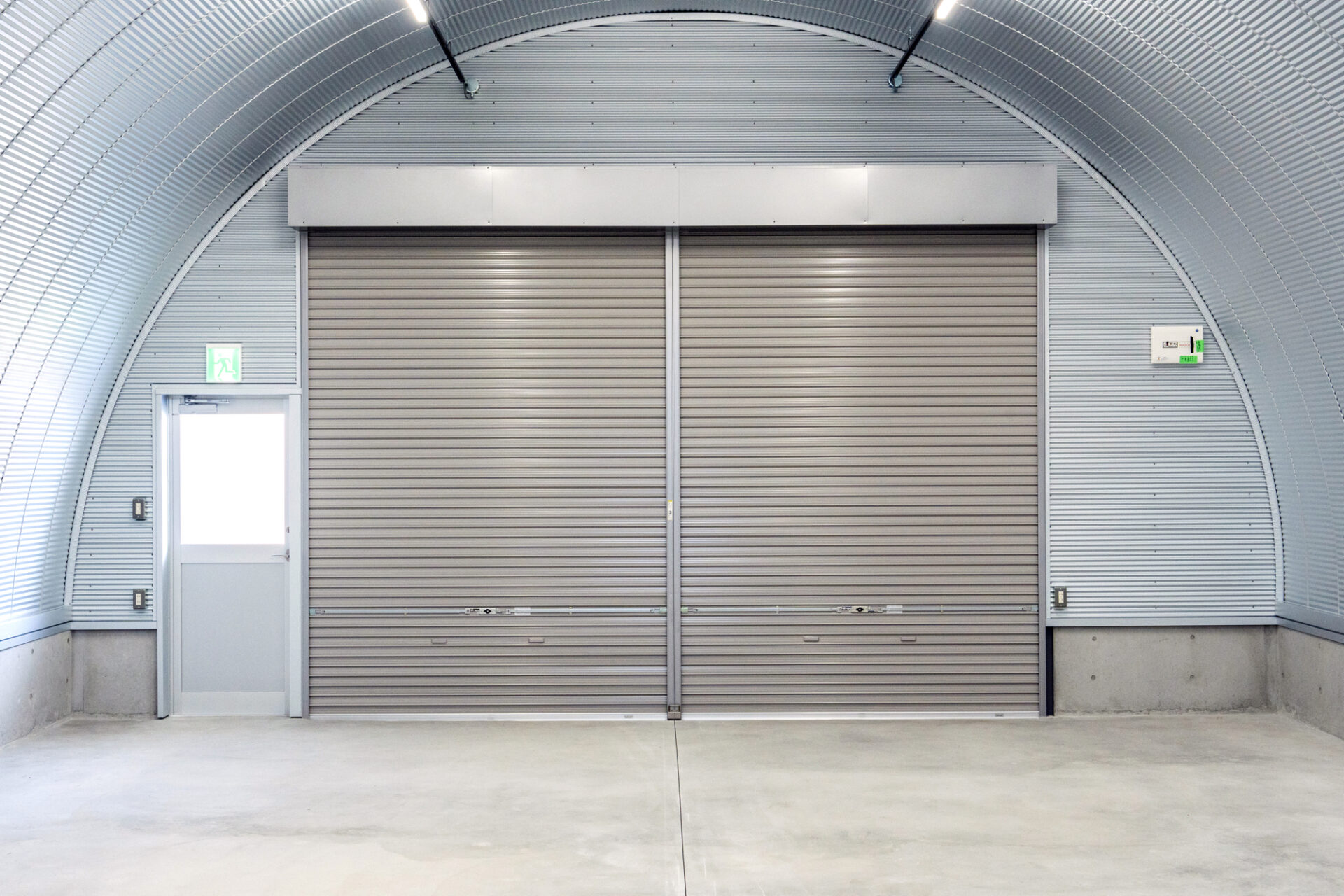 倉庫 スチールアーチ 間口7.5m 奥行15.8m 高さ4.35m イメージ10