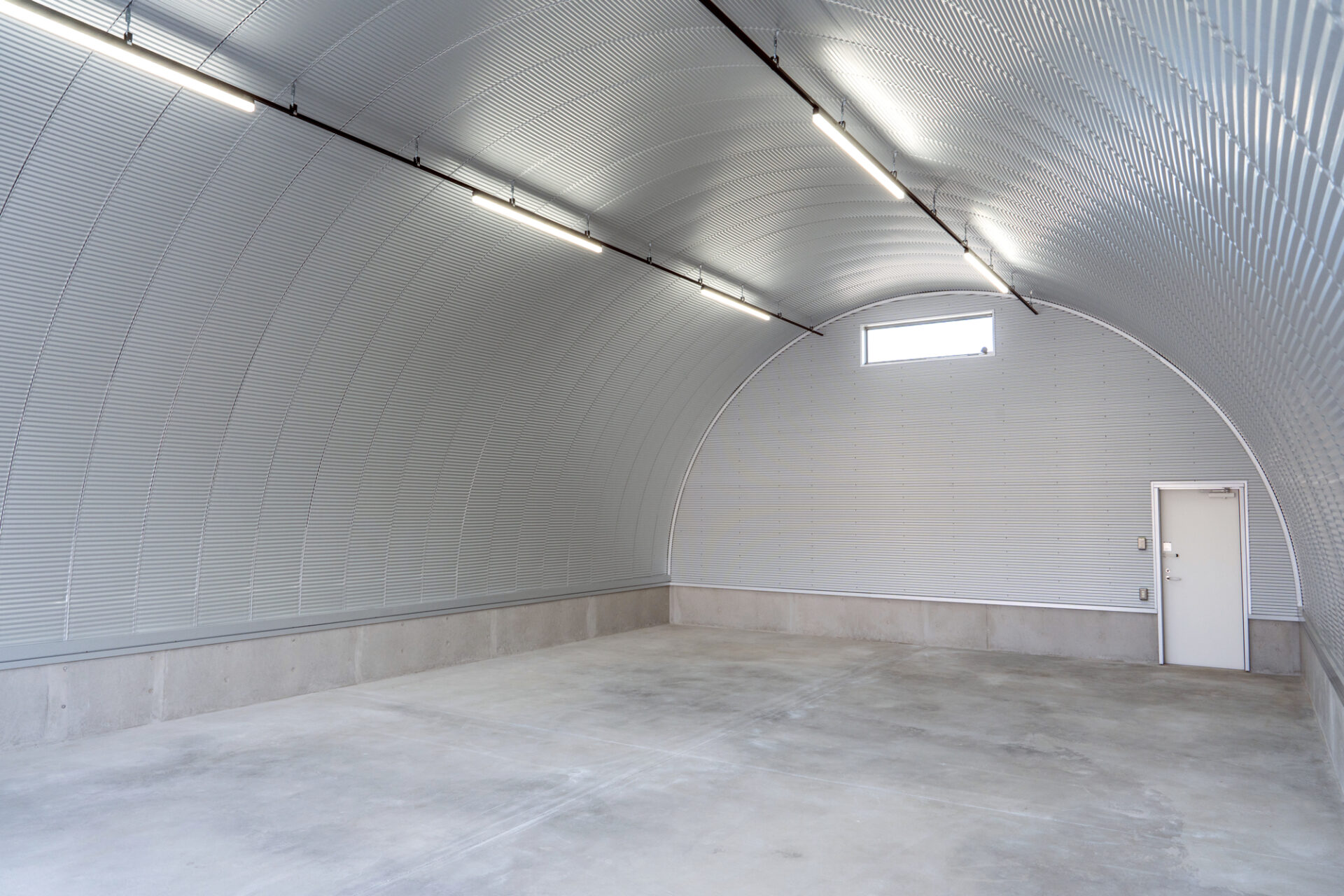 倉庫 スチールアーチ 間口7.5m 奥行15.8m 高さ4.35m イメージ3