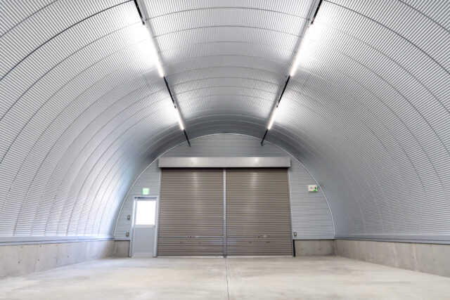 倉庫 スチールアーチ 間口7.5m 奥行15.8m 高さ4.35m イメージ2