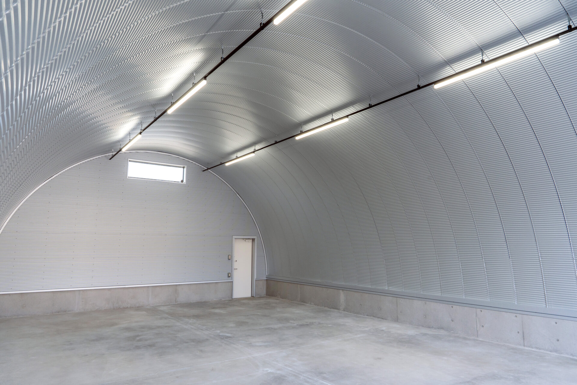 倉庫 スチールアーチ 間口7.5m 奥行15.8m 高さ4.35m イメージ4