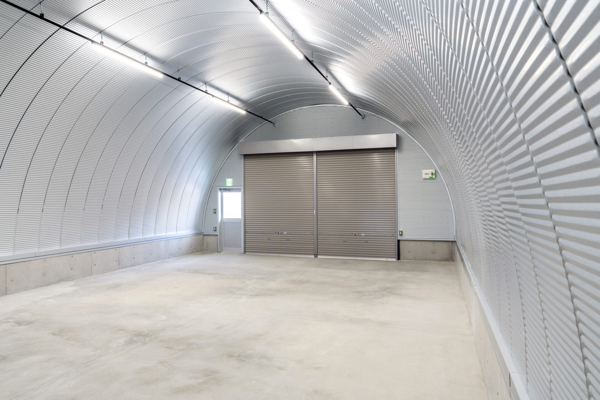 倉庫 スチールアーチ 間口7.5m 奥行15.8m 高さ4.35m イメージ5