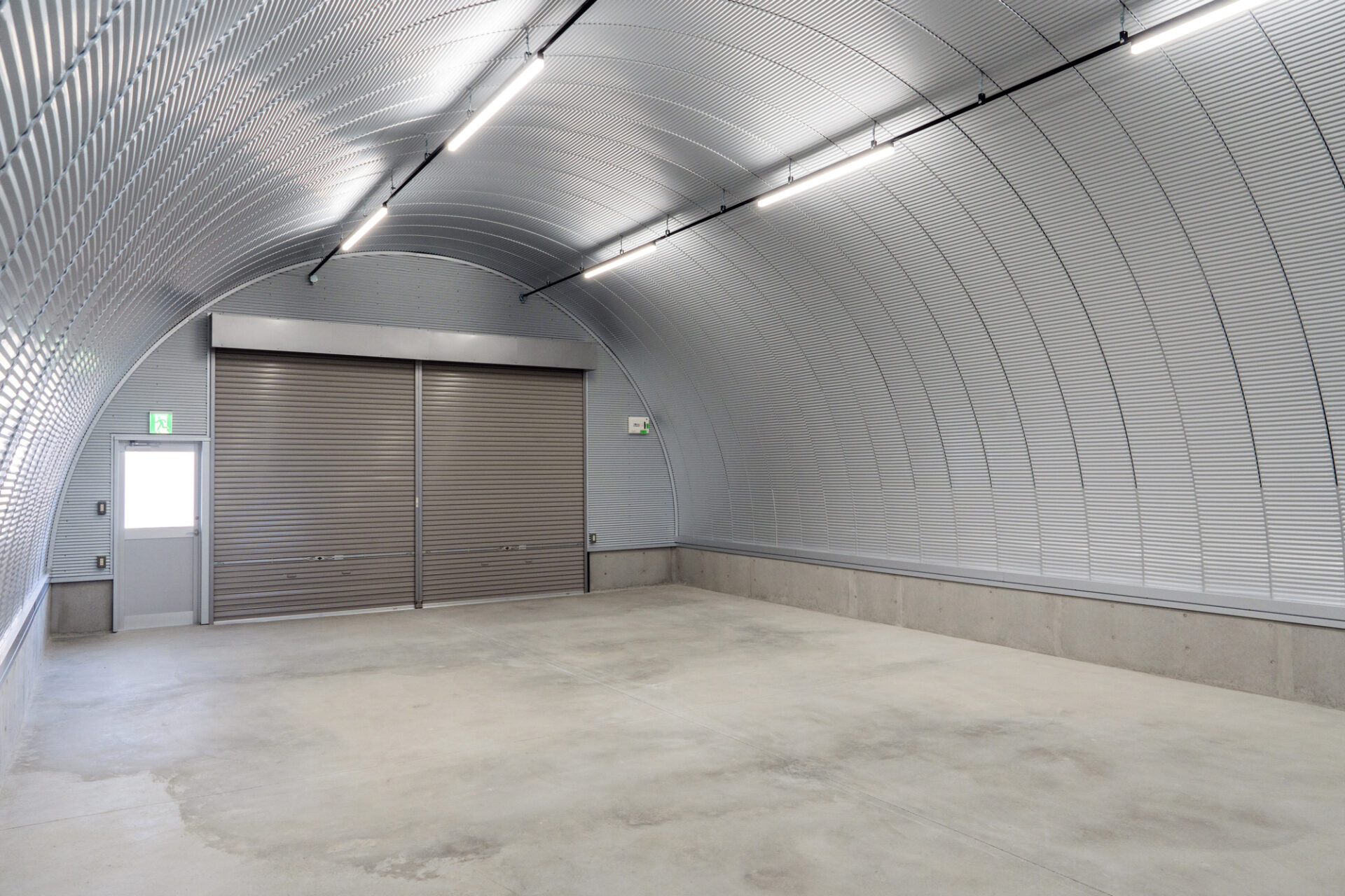 倉庫 スチールアーチ 間口7.5m 奥行15.8m 高さ4.35m イメージ6