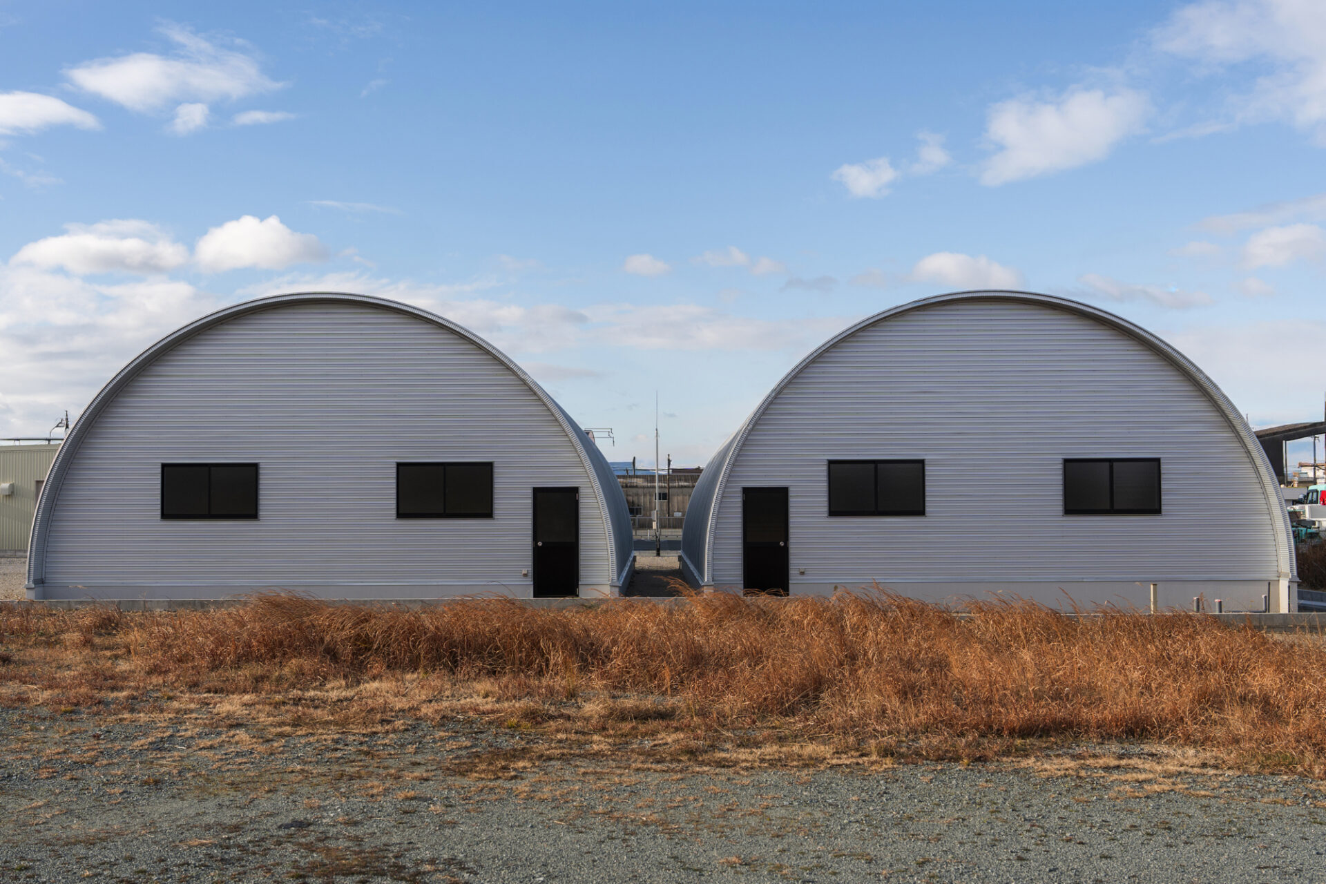 倉庫2棟 スチールアーチ 間口10.0m 奥行20.0m 最高高さ5.6m イメージ7