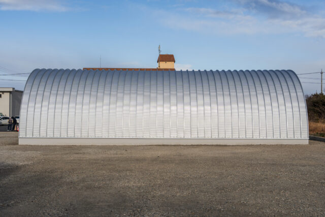 倉庫2棟 スチールアーチ 間口10.0m 奥行20.0m 最高高さ5.6m イメージ4