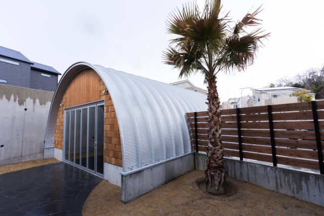 大阪の倉庫兼ガレージ建設 鉄と木が調和するスチールアーチ イメージ21