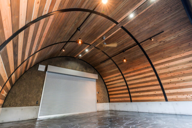 大阪の倉庫兼ガレージ建設 鉄と木が調和するスチールアーチ イメージ13
