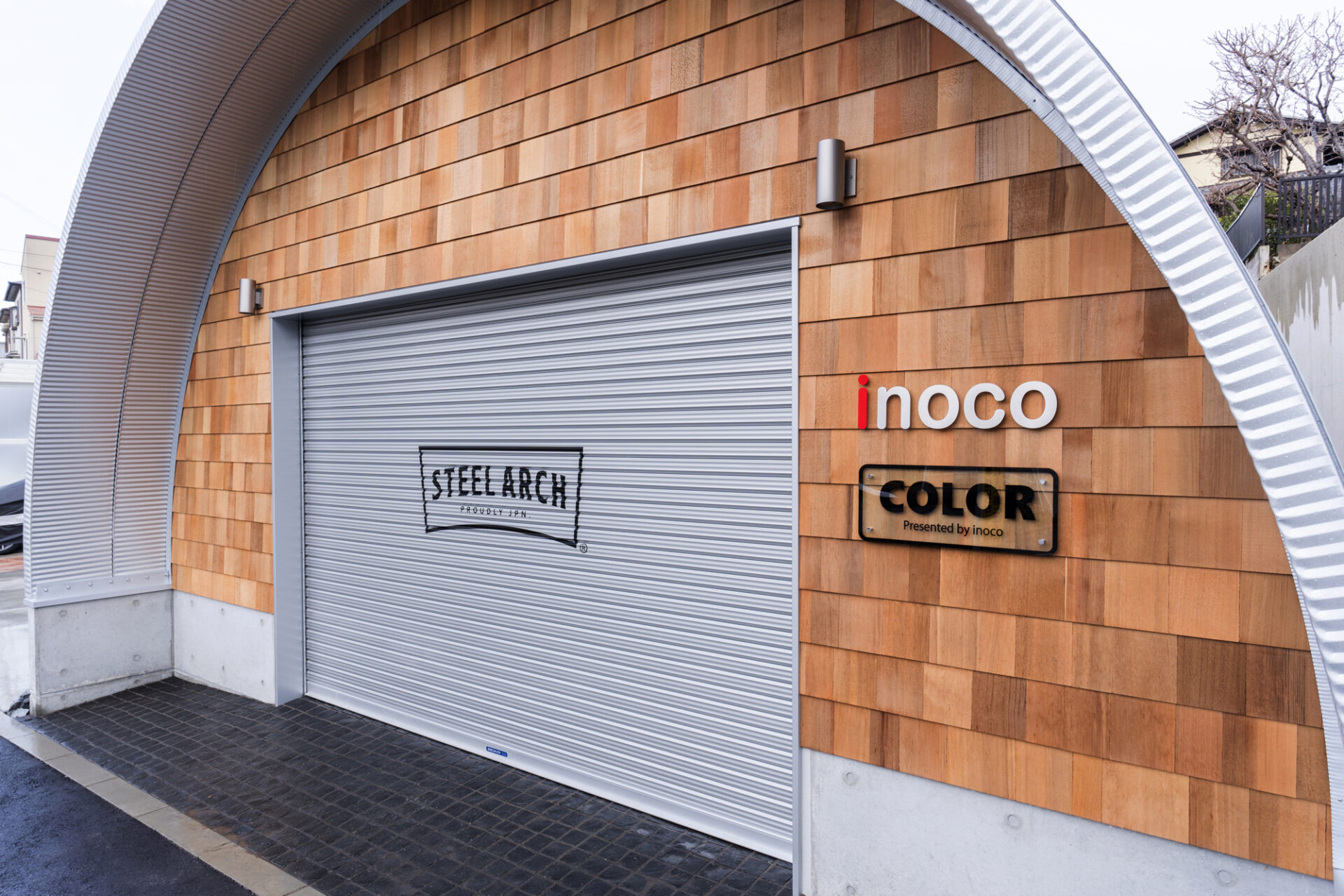 大阪の倉庫兼ガレージ建設 鉄と木が調和するスチールアーチ イメージ12