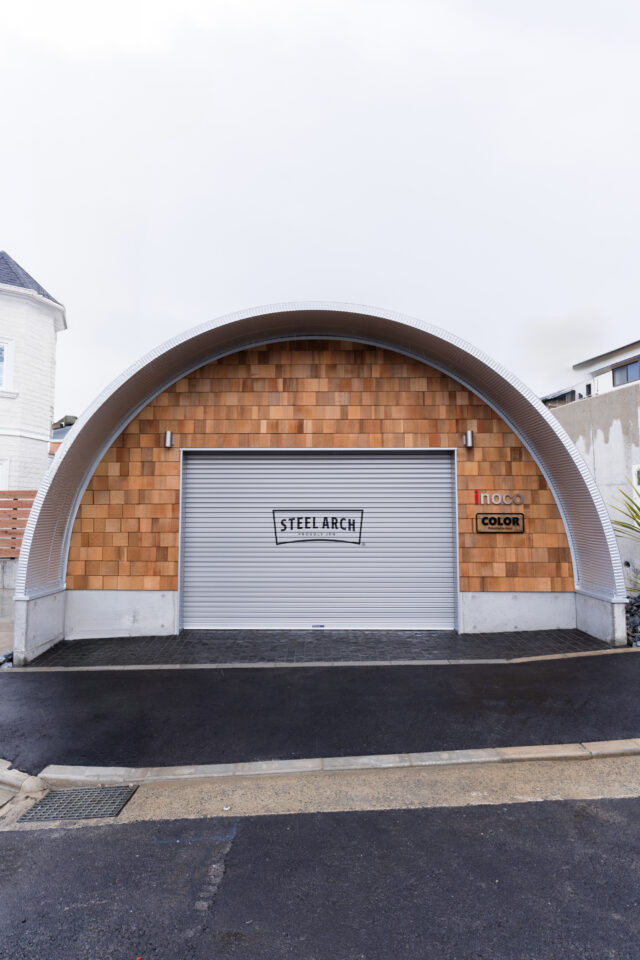 大阪の倉庫兼ガレージ建設 鉄と木が調和するスチールアーチ イメージ17