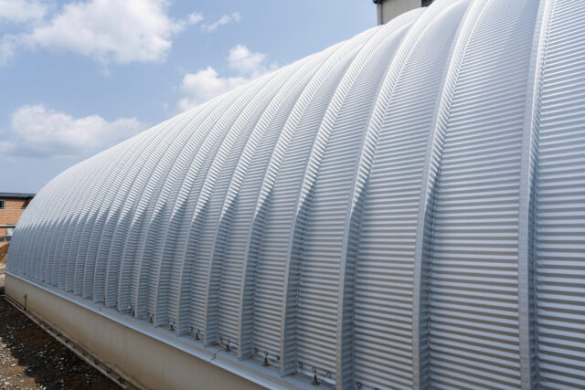 倉庫兼事務所+駐車エリア 機能性重視のスチールアーチ イメージ6