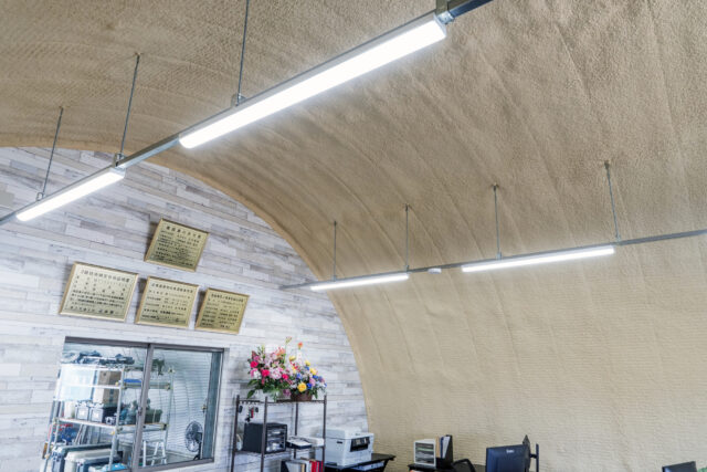 倉庫兼事務所+駐車エリア 機能性重視のスチールアーチ イメージ5